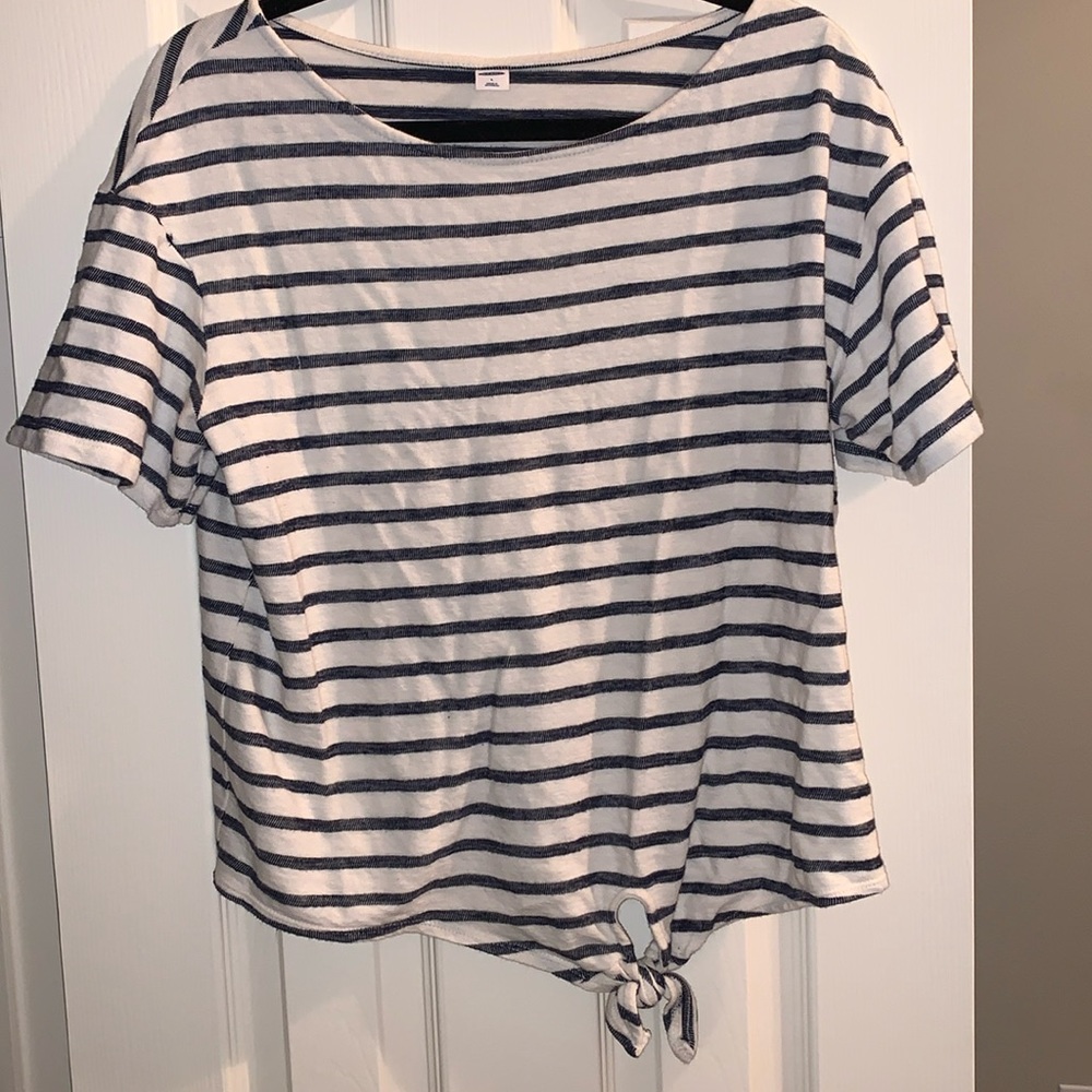 Old navy stripped shirt with front tie